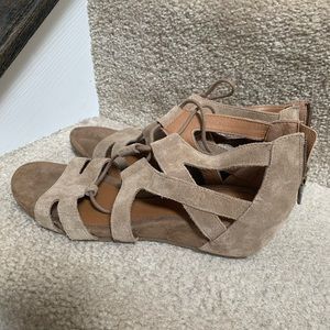 Womens EuroSoft sandals size 6.5